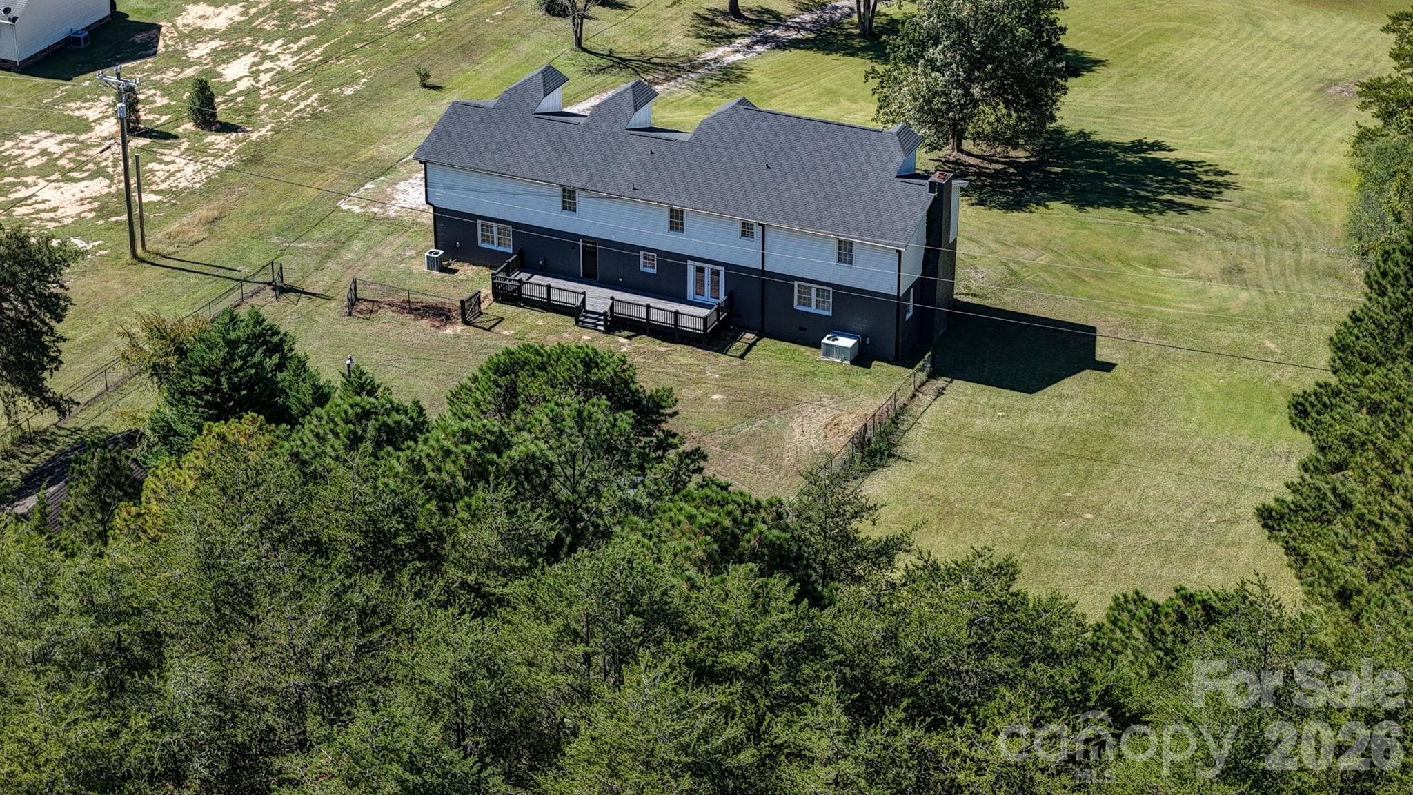 Single Family Residence at 330 Skyview Drive, Catawba, photo 5 of 48
