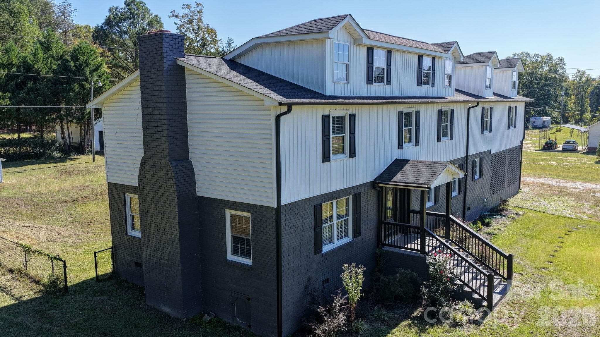Single Family Residence at 330 Skyview Drive, Catawba, photo 6 of 48