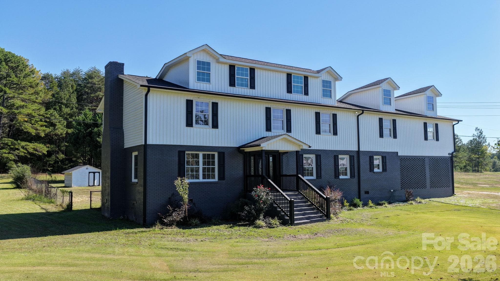 Single Family Residence at 330 Skyview Drive, Catawba, photo 7 of 48