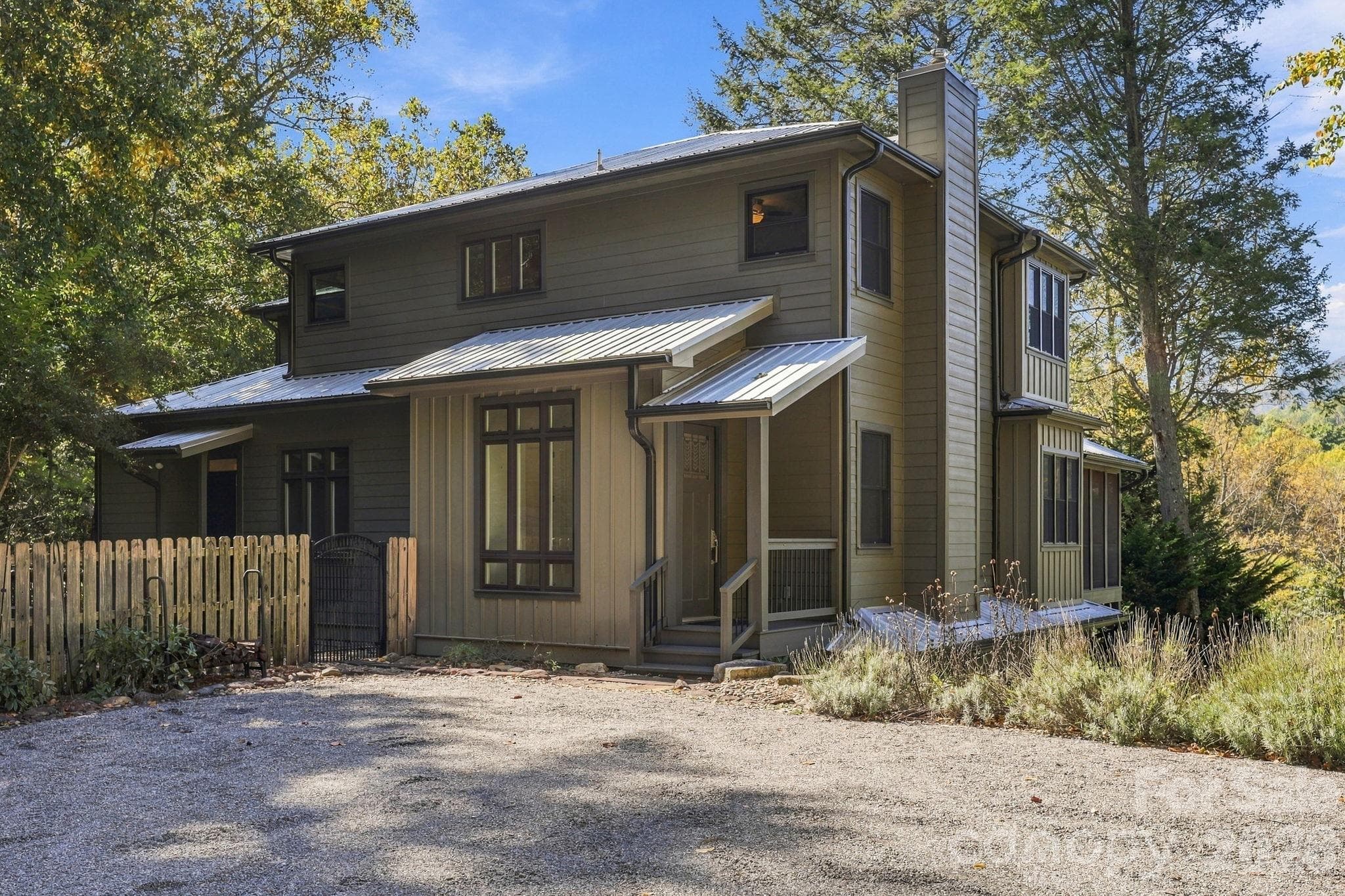 Main Level Driveway - 39 Williams Cove Road, Black Mountain