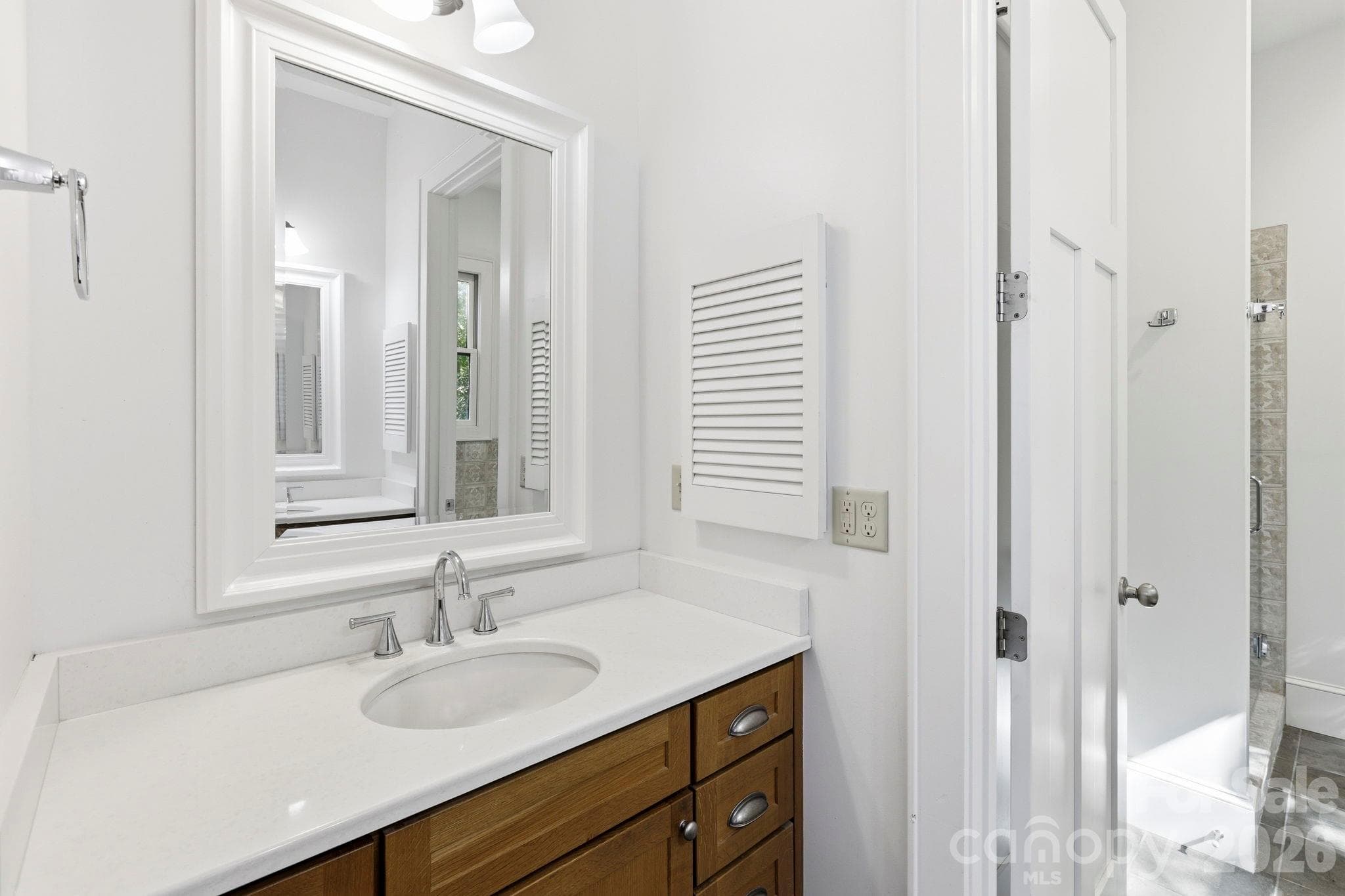 2 nd Level Bathroom with Walk in Shower and Bath - 39 Williams Cove Road, Black Mountain