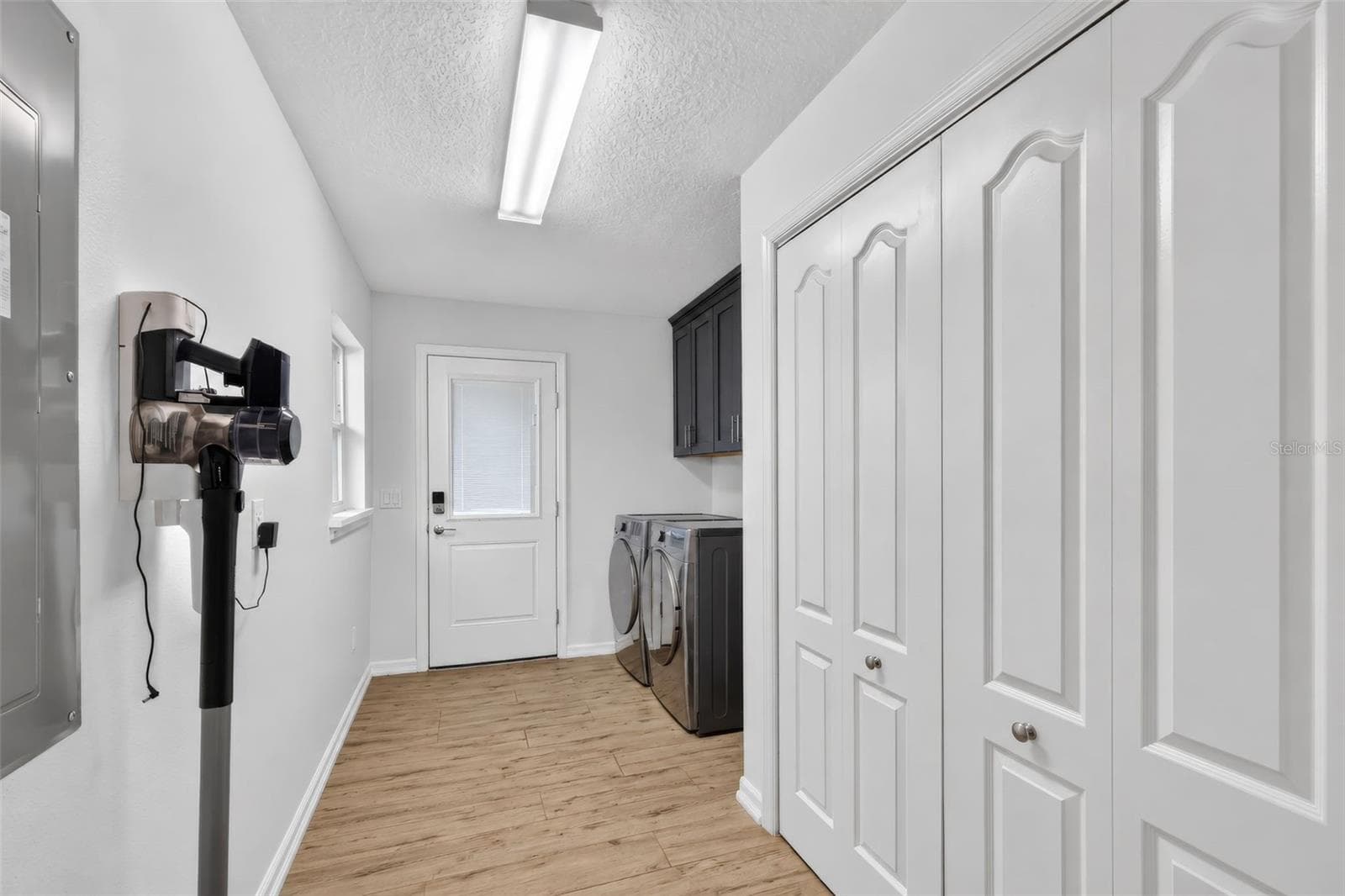 Single Family Residence at 3074 COUNTY ROAD 521, WILDWOOD, photo 14 of 19
