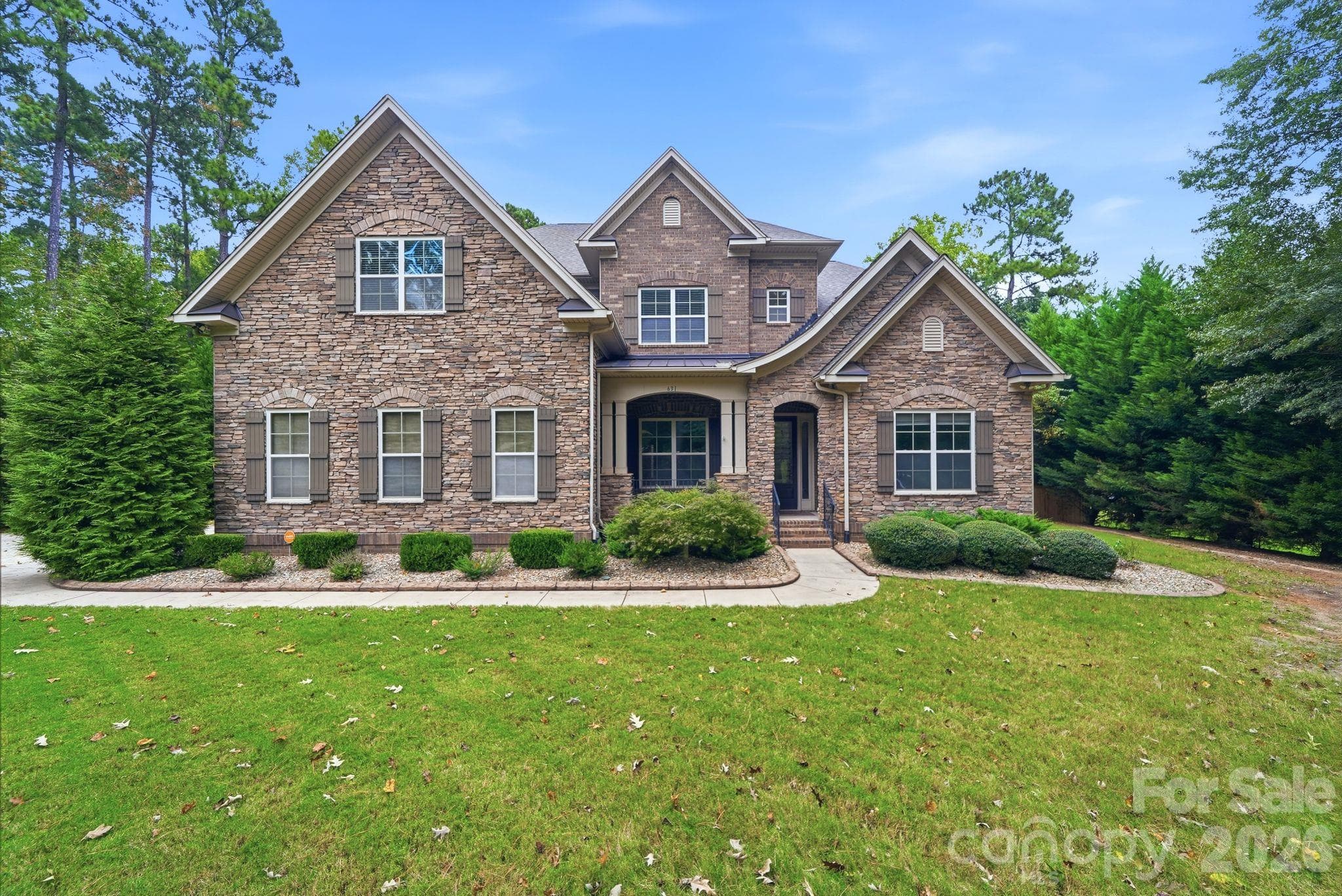 Single Family Residence at 631 May Green Drive, Clover, photo 2 of 48