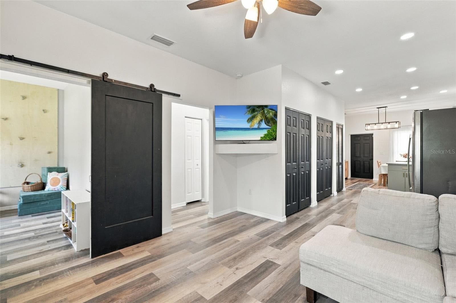 Single Family Residence at 11265 3RD AVE, PUNTA GORDA, photo 5 of 42