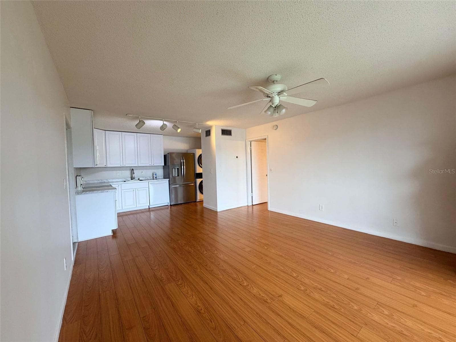 Condominium at 8209 SUN SPRING CIR #73, ORLANDO, photo 2 of 15