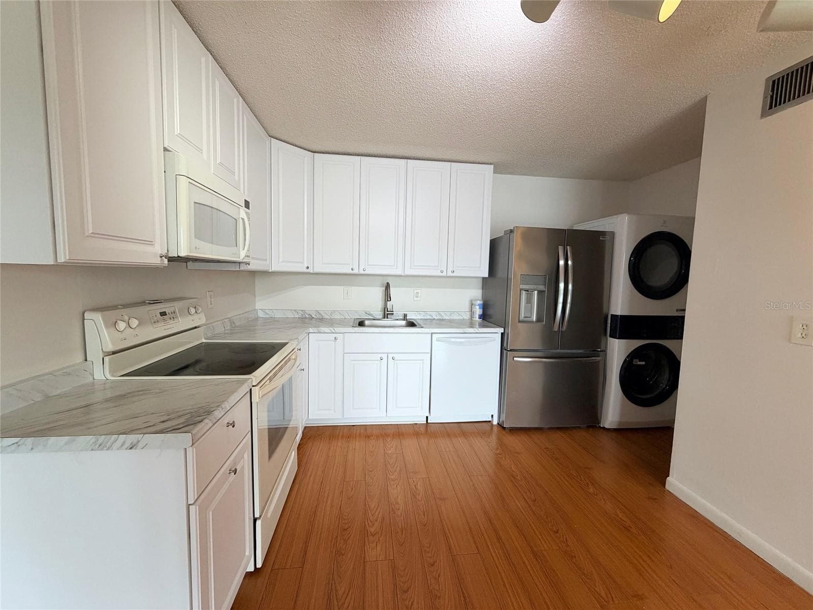 Condominium at 8209 SUN SPRING CIR #73, ORLANDO, photo 5 of 15