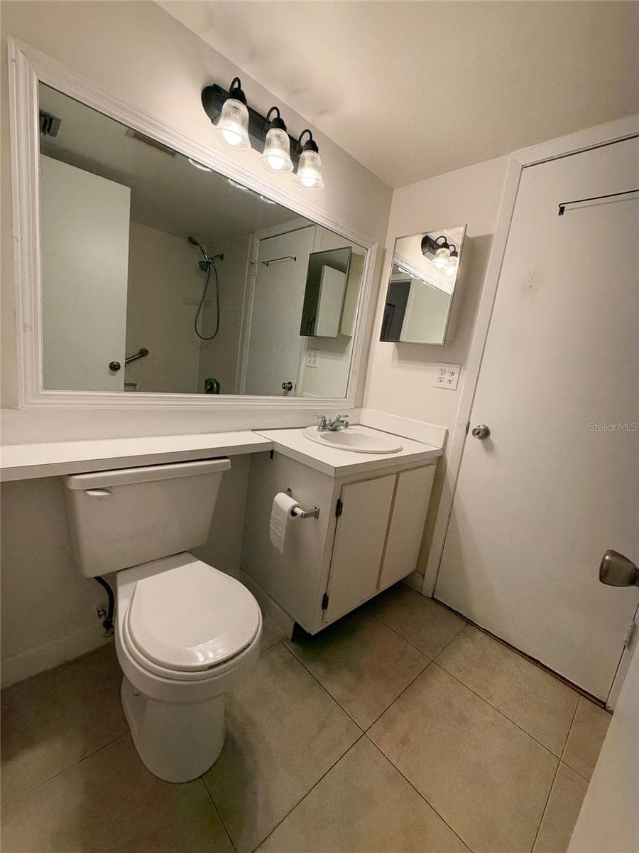 Condominium at 8209 SUN SPRING CIR #73, ORLANDO, photo 10 of 15