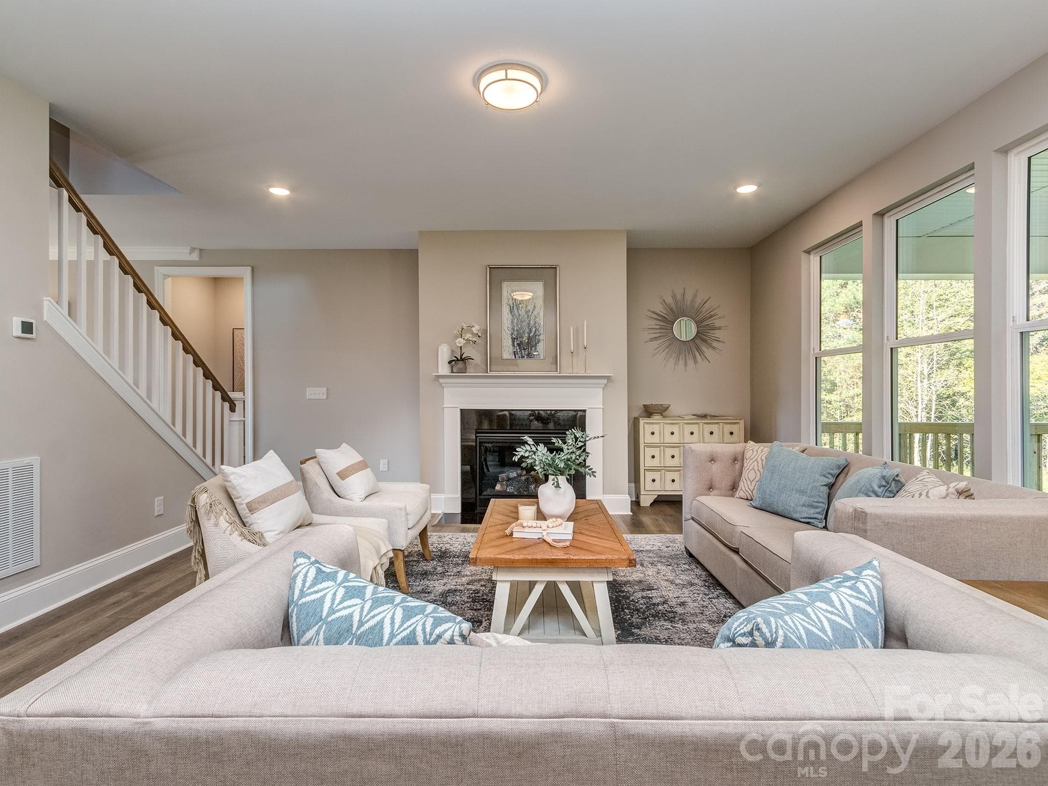 Single Family Residence at 518 Edmunds Lane, Clover, photo 9 of 36