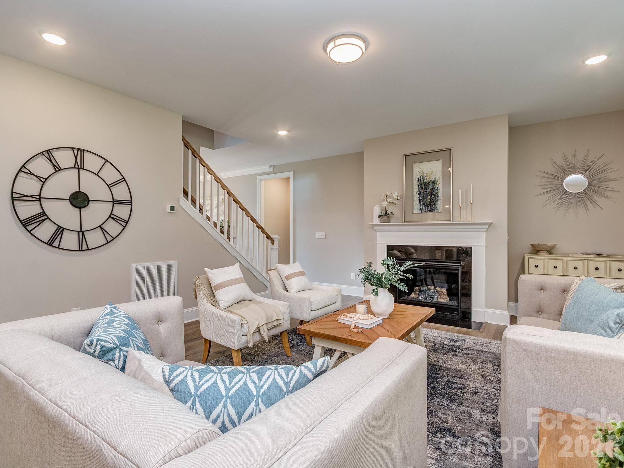 Single Family Residence at 518 Edmunds Lane, Clover, photo 10 of 36