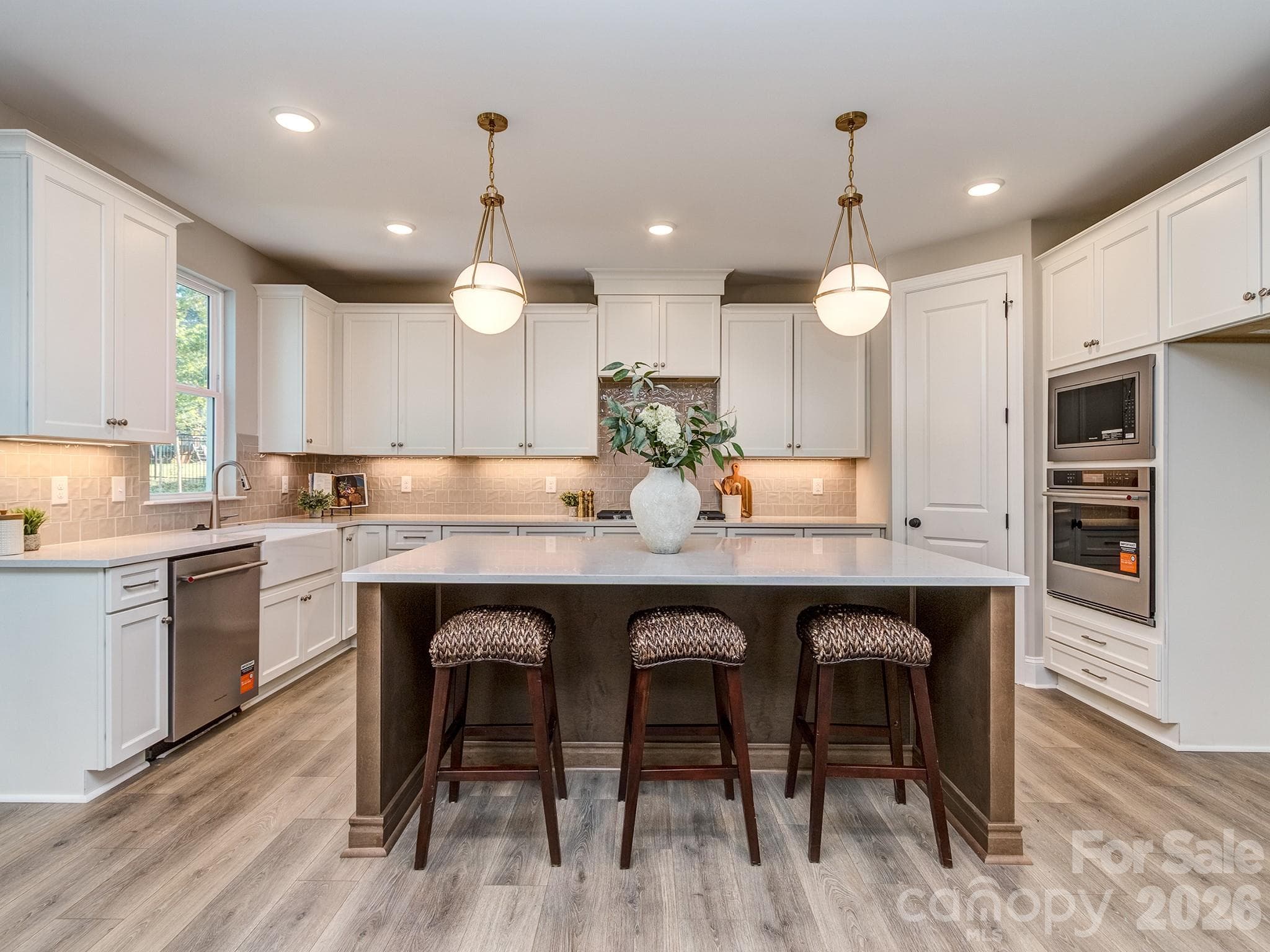 Single Family Residence at 518 Edmunds Lane, Clover, photo 11 of 36