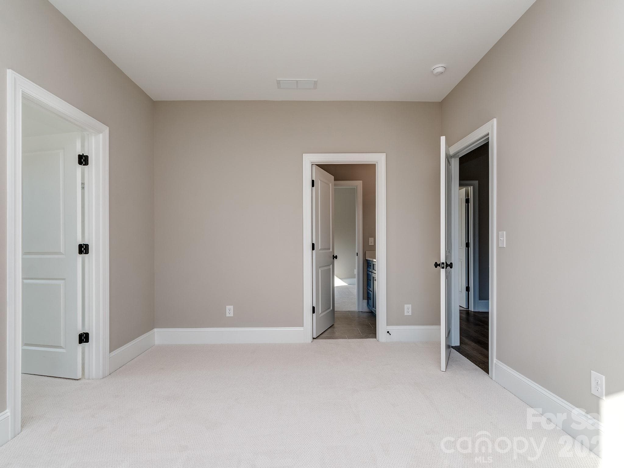 Single Family Residence at 518 Edmunds Lane, Clover, photo 26 of 36
