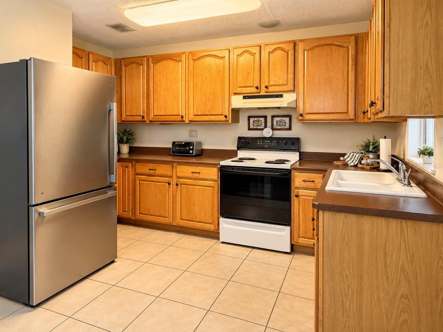 Single Family Residence at 3508 CRYSTAL ST, GOTHA, photo 9 of 33