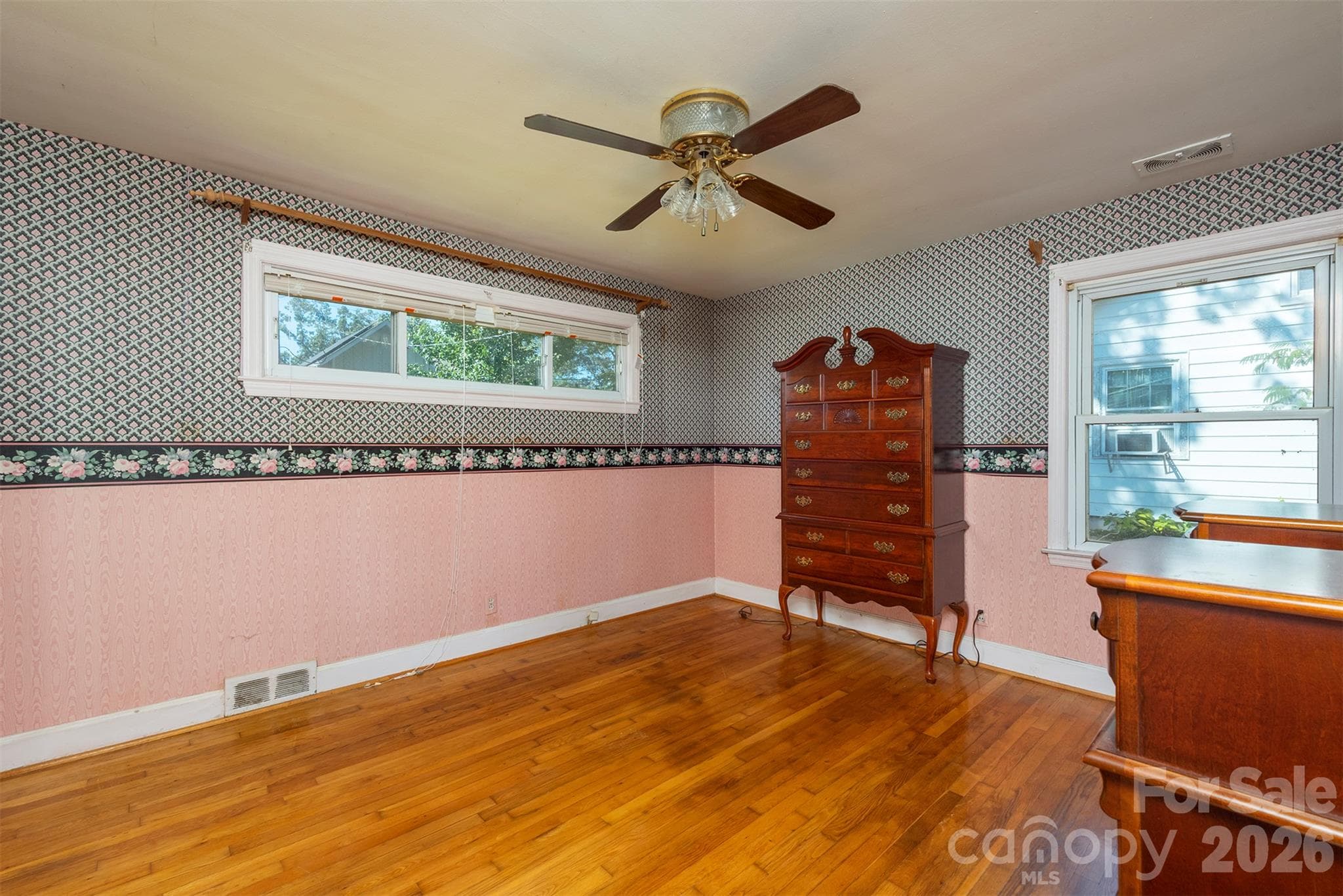 Single Family Residence at 163 Carrier Street, Asheville, photo 21 of 42