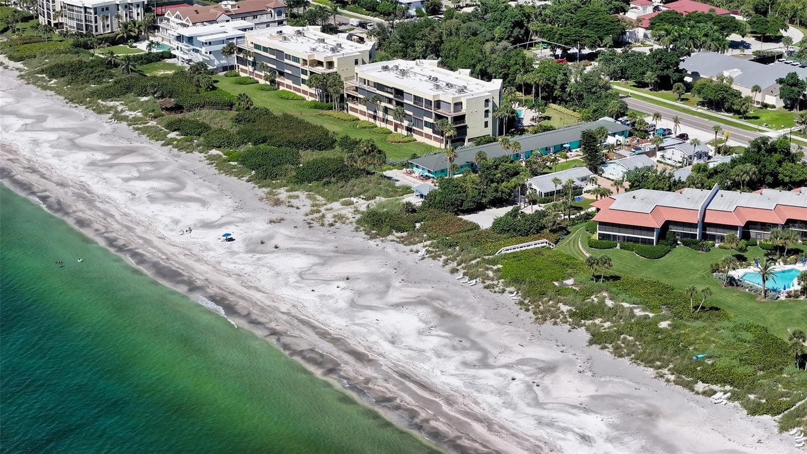 Single Family Residence at LONGBOAT KEY, LONGBOAT KEY, photo 4 of 10
