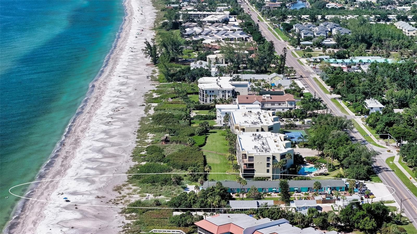 Single Family Residence at LONGBOAT KEY, LONGBOAT KEY, photo 5 of 10