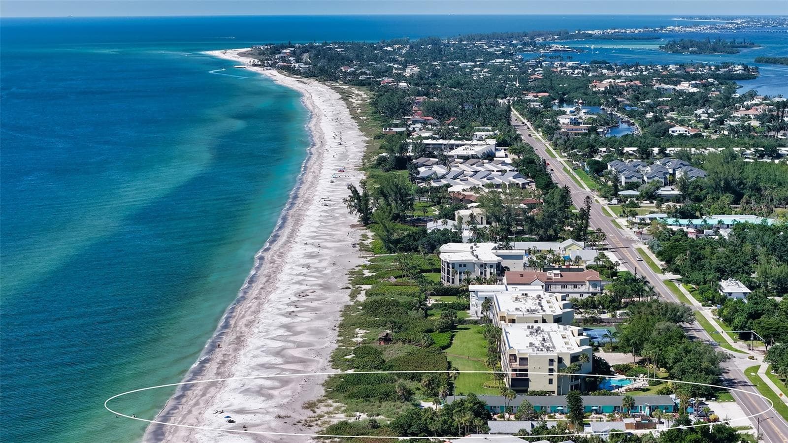 Single Family Residence at LONGBOAT KEY, LONGBOAT KEY, photo 6 of 10