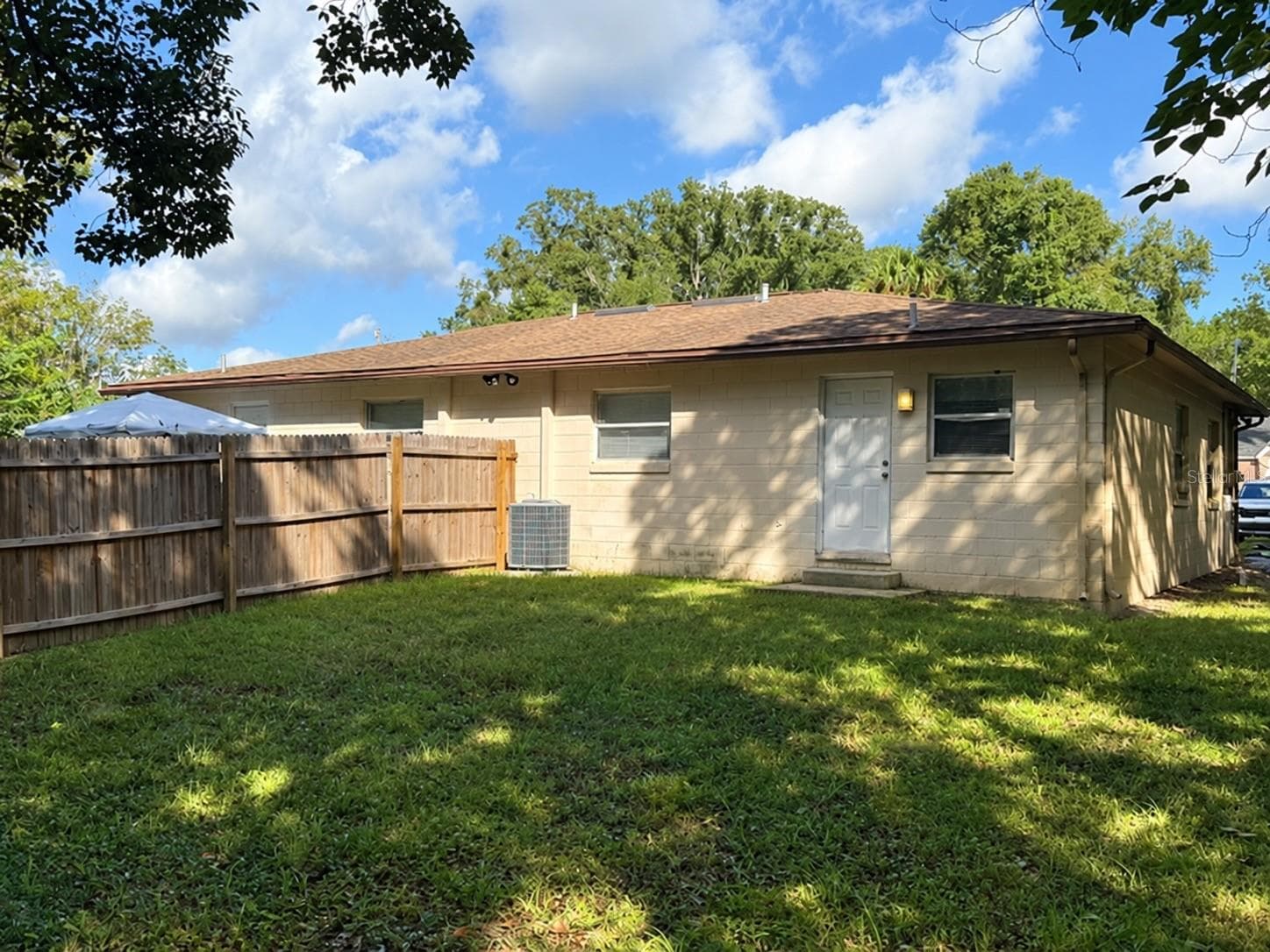 Duplex at 940/942 NE 20TH ST, OCALA, photo 4 of 15