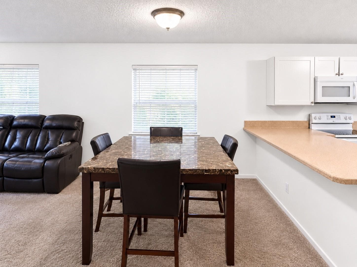 942 dining area - 940/942 NE 20TH ST, OCALA