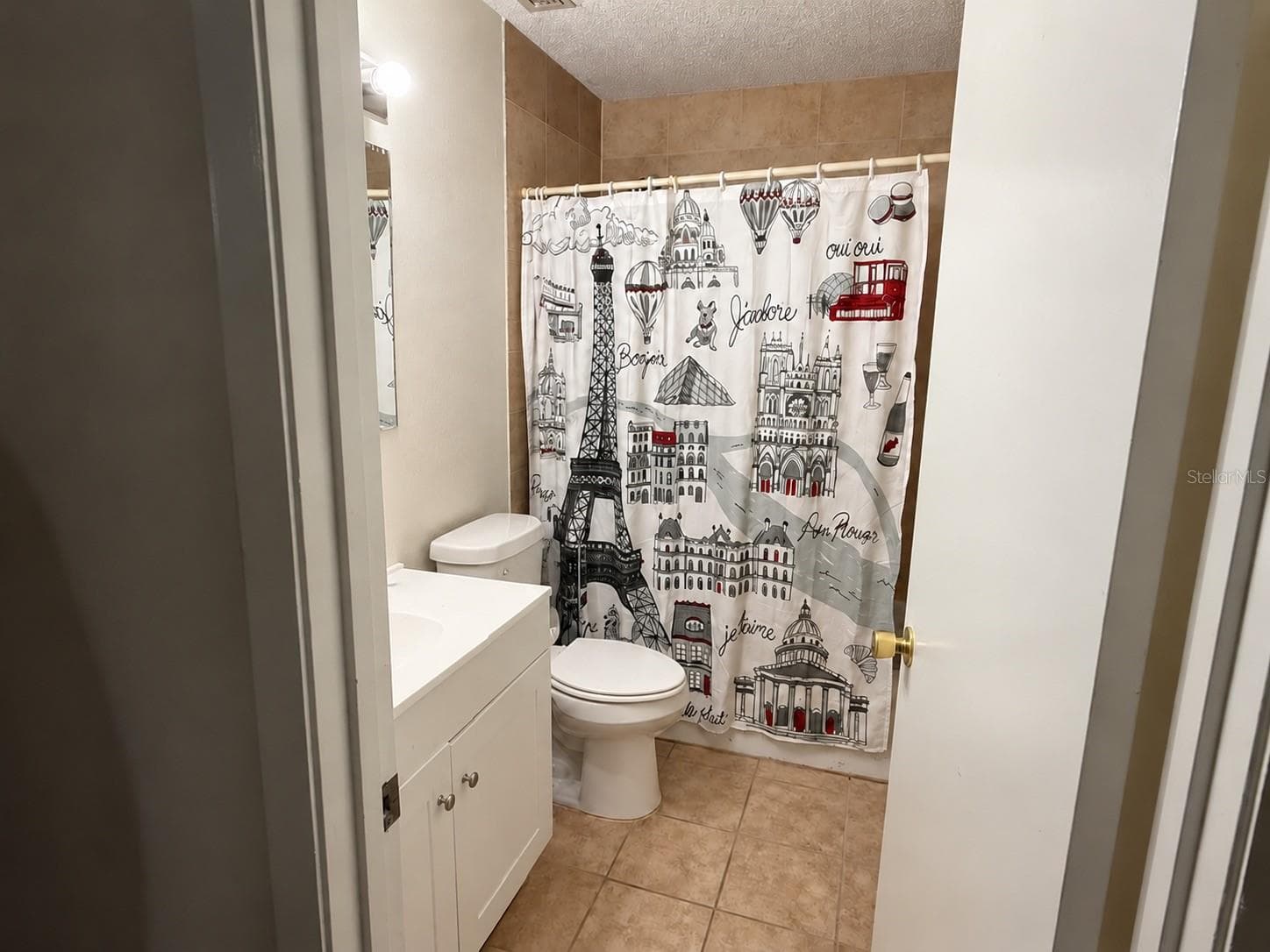 942 bathroom - 940/942 NE 20TH ST, OCALA