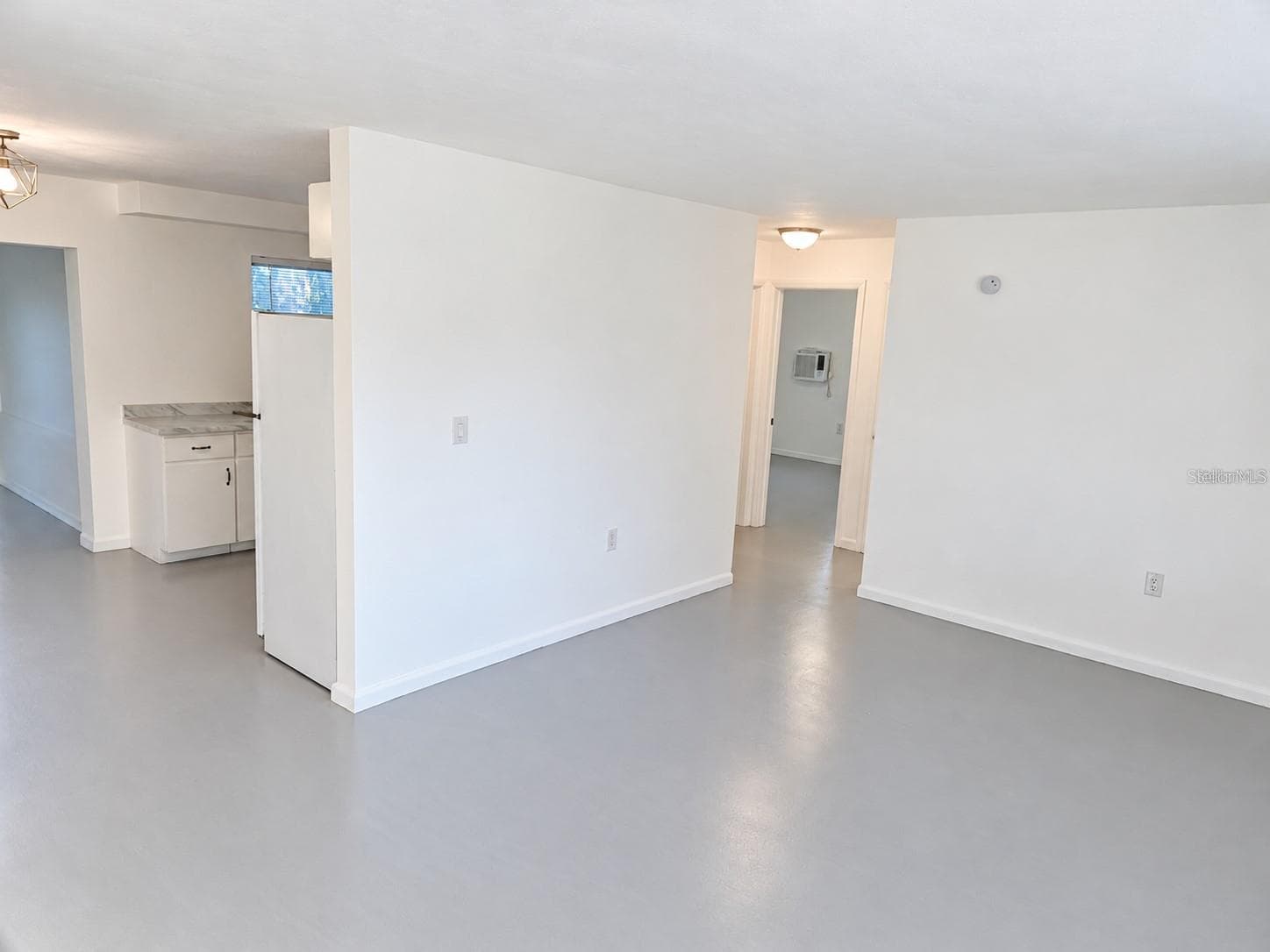 FAMILY ROOM - 43 S BARBOUR ST, BEVERLY HILLS
