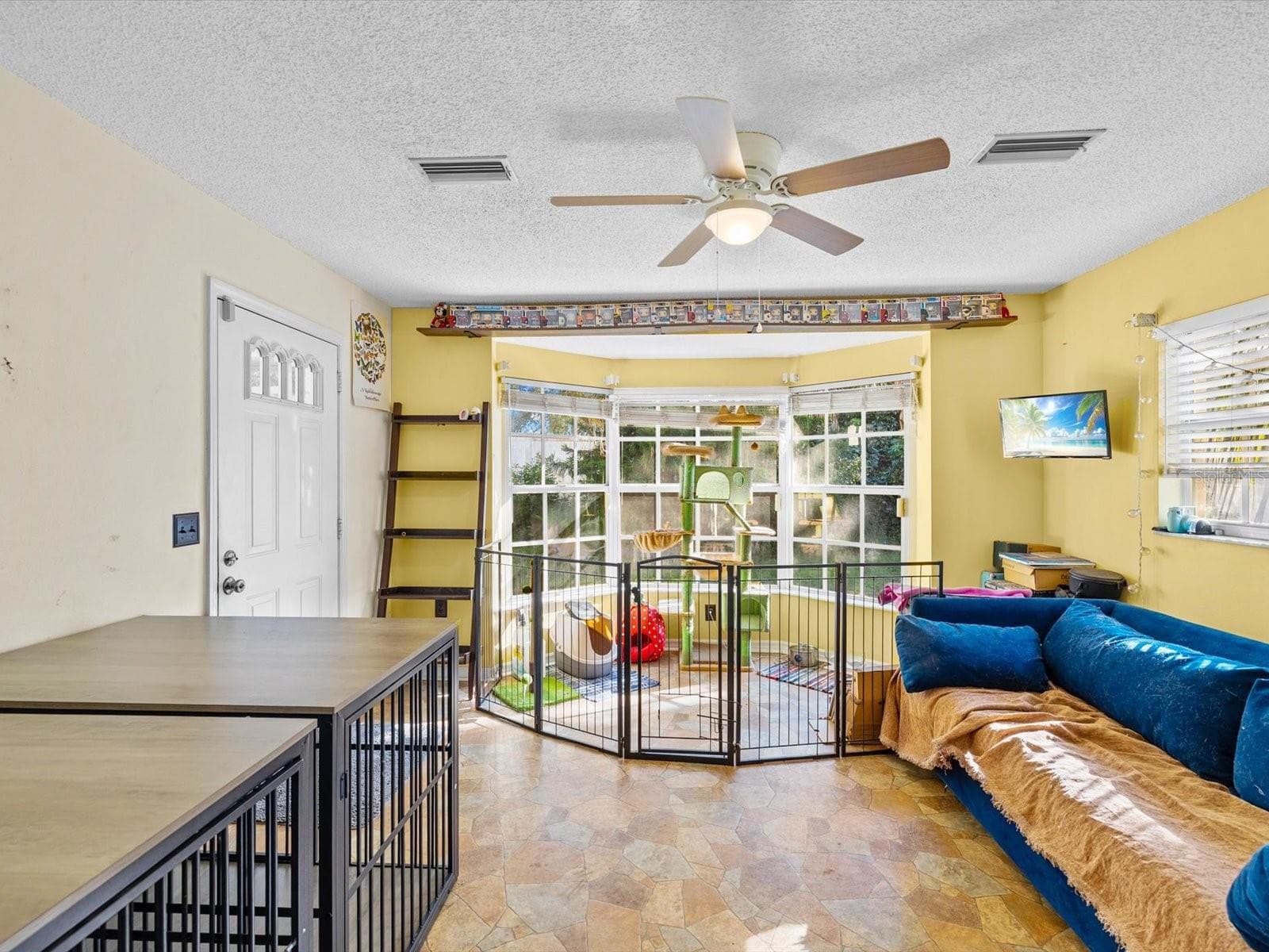 Single Family Residence at 8350 ROYAL HART DR, NEW PORT RICHEY, photo 11 of 31