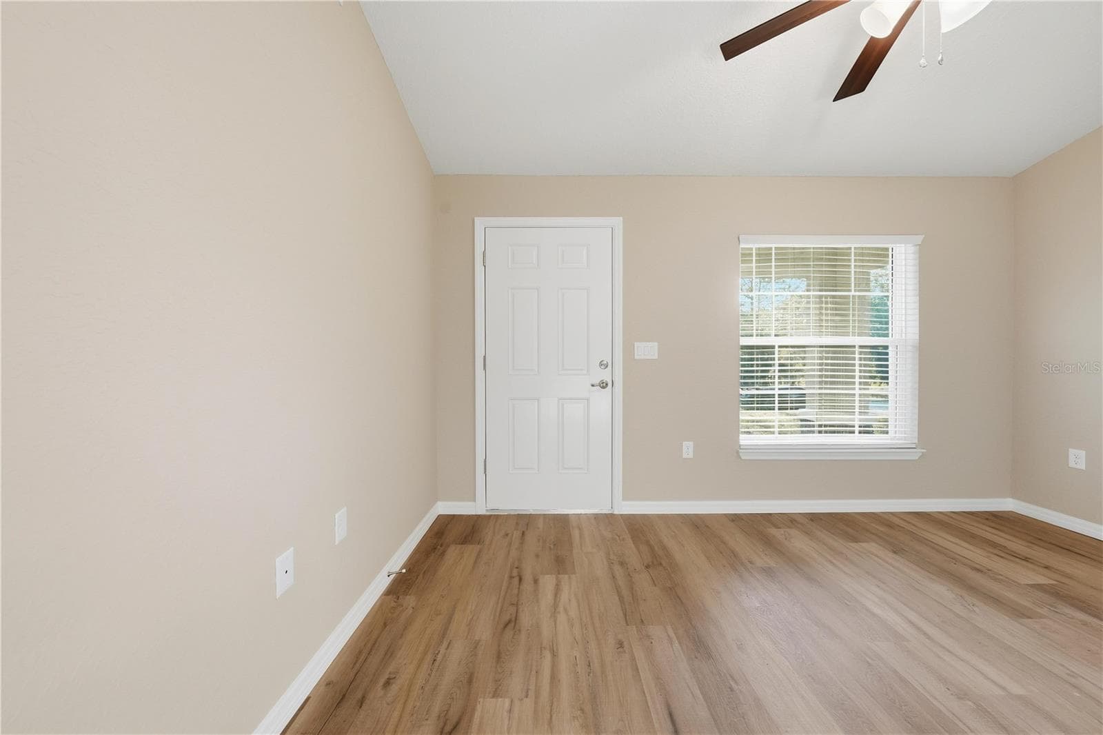 Single Family Residence at 670 SW WINDING HILLS RD, DUNNELLON, photo 5 of 45