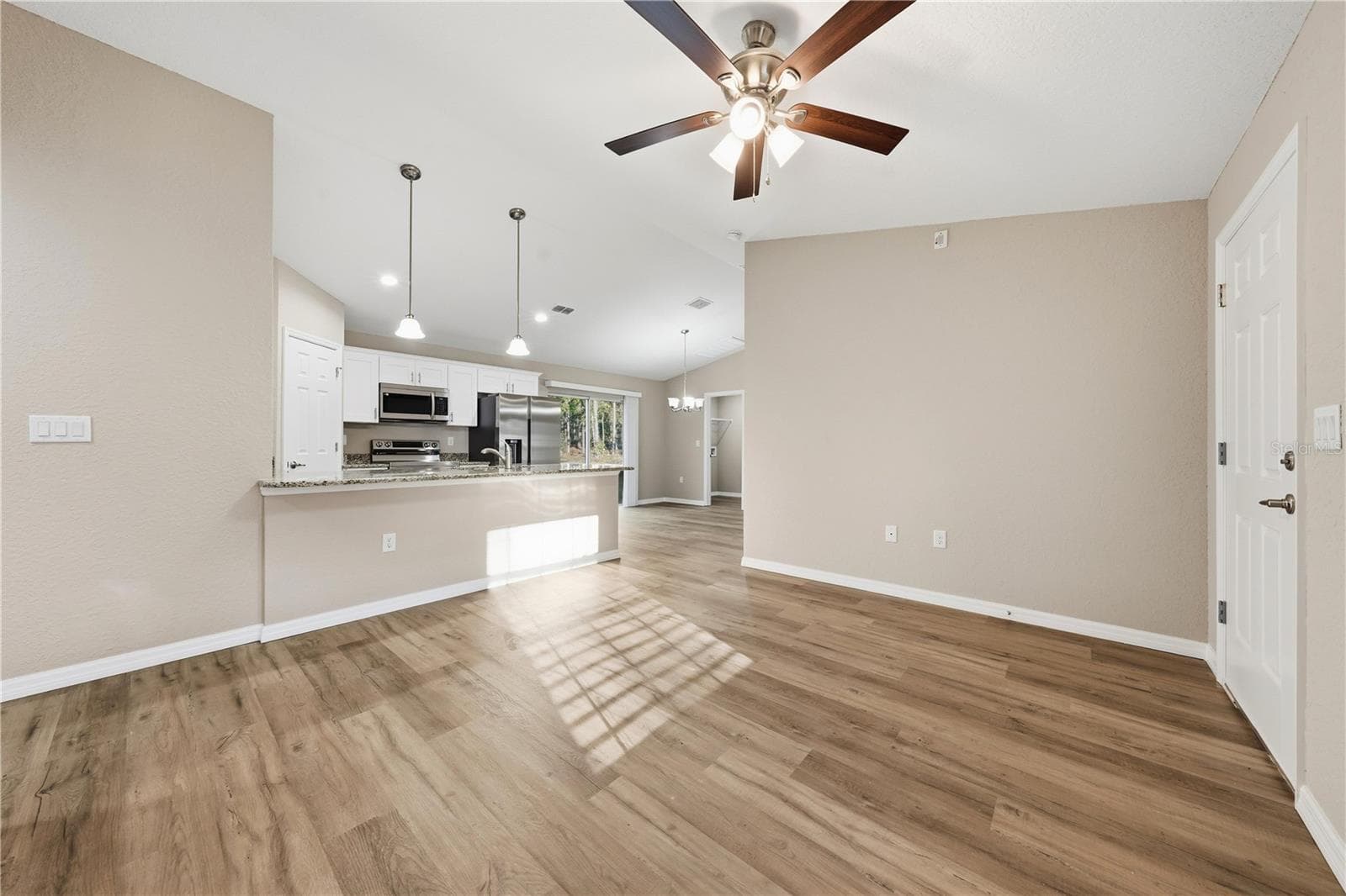 Single Family Residence at 670 SW WINDING HILLS RD, DUNNELLON, photo 6 of 45