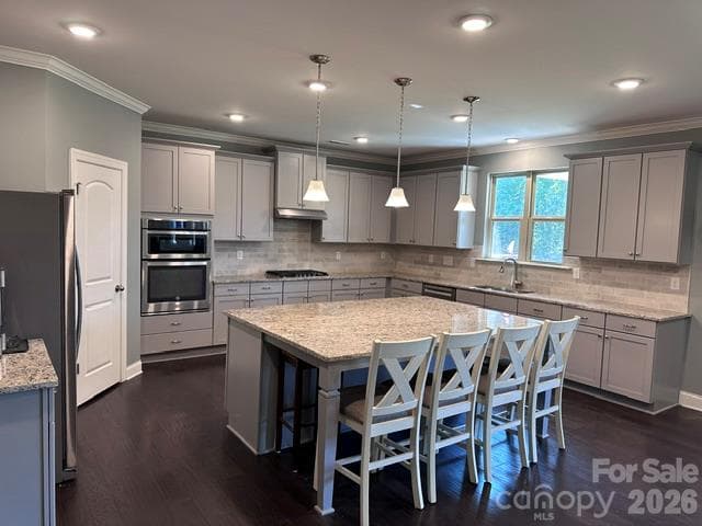 Large center island perfect for entertaining - 1300 Oakhurst Drive, Waxhaw