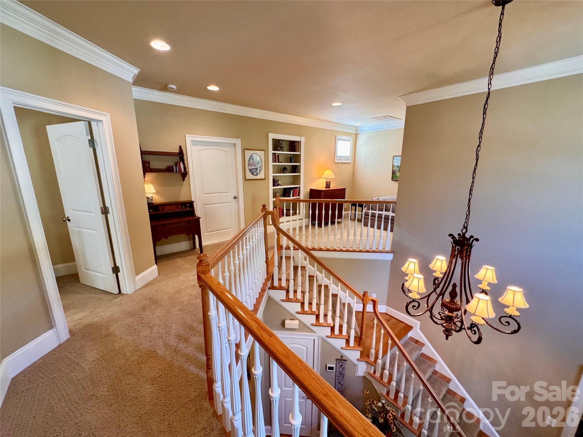 Upstairs hallway - 2909 Donegal Drive, Kannapolis