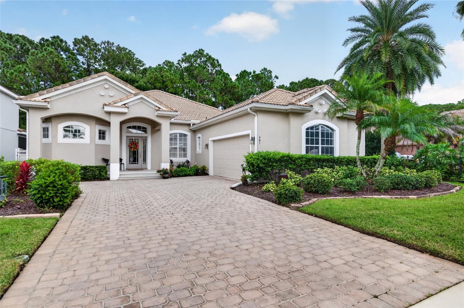 481 LUNA BELLA LN