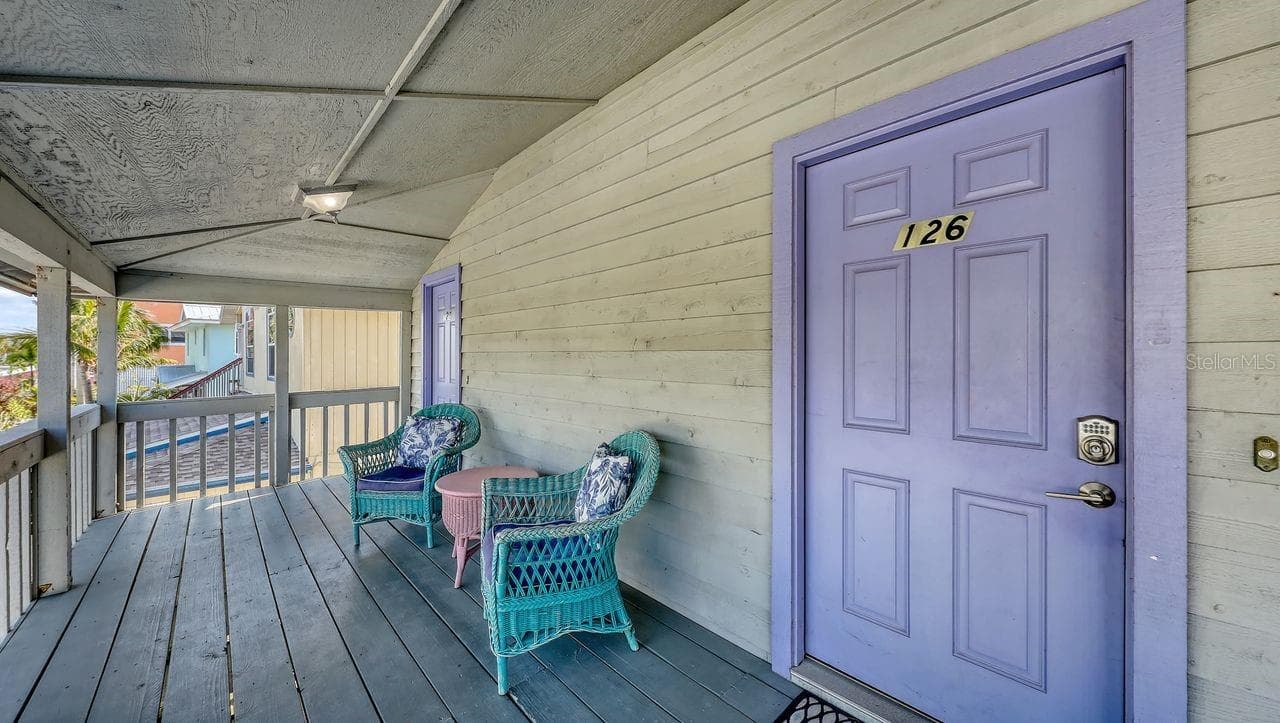 Duplex at 126 AVENIDA VENECCIA, SARASOTA, photo 4 of 67