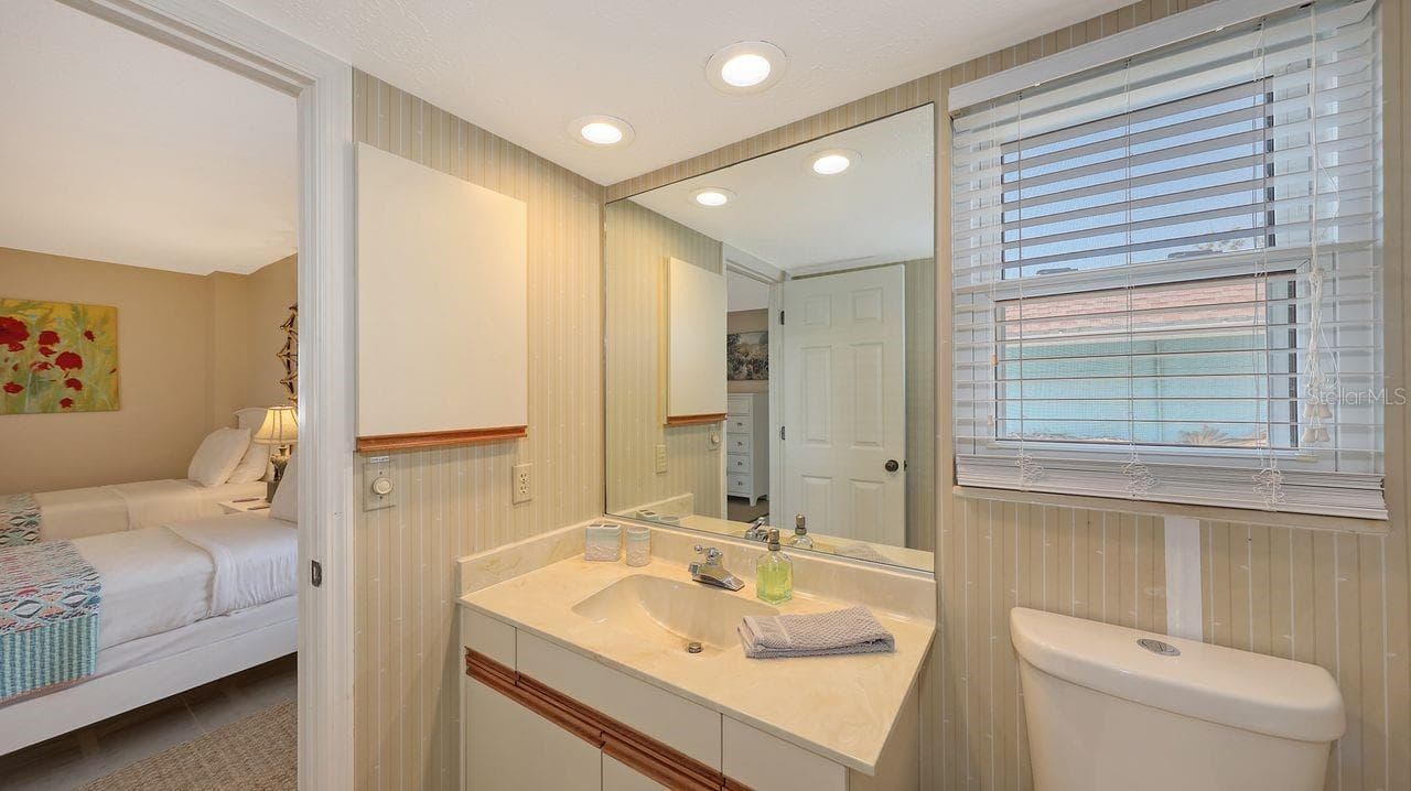 Duplex at 126 AVENIDA VENECCIA, SARASOTA, photo 15 of 67