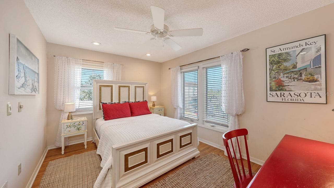 Duplex at 126 AVENIDA VENECCIA, SARASOTA, photo 31 of 67