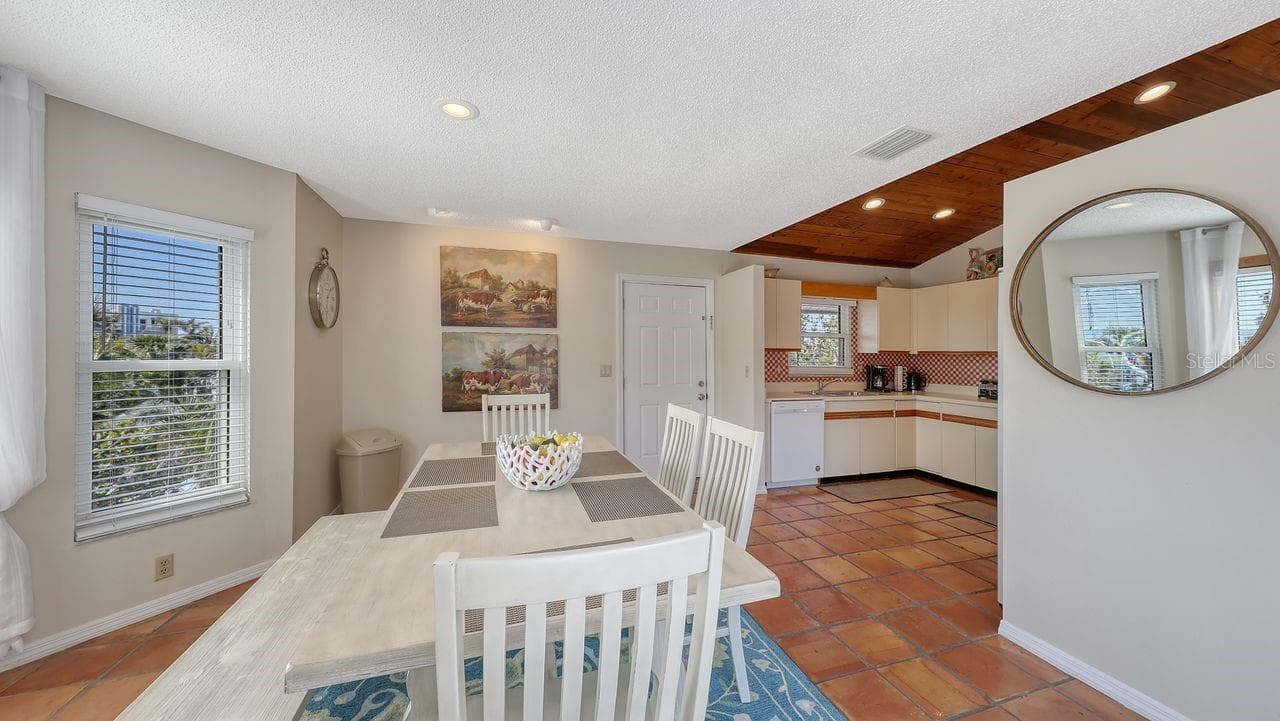 Duplex at 126 AVENIDA VENECCIA, SARASOTA, photo 39 of 67