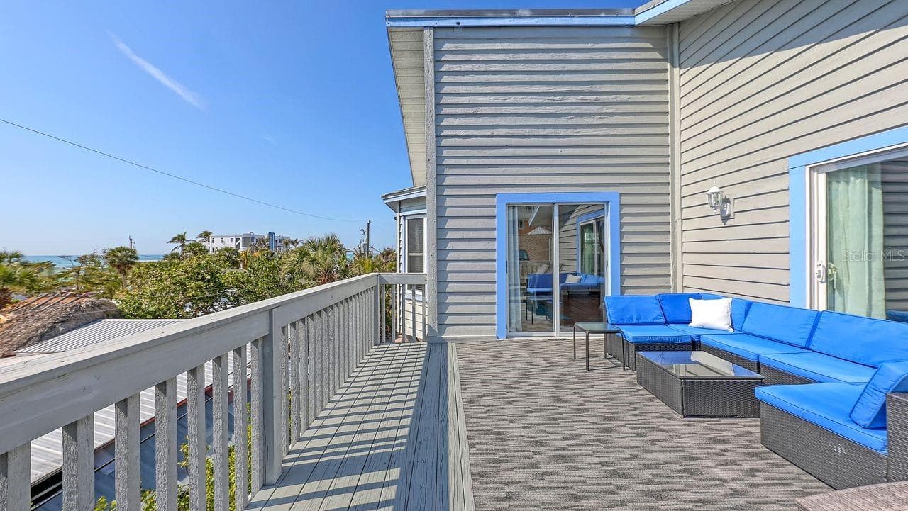 Duplex at 126 AVENIDA VENECCIA, SARASOTA, photo 47 of 67