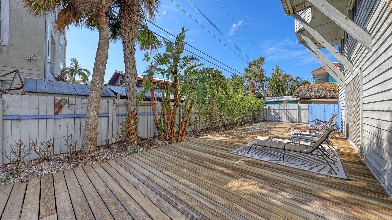 Duplex at 126 AVENIDA VENECCIA, SARASOTA, photo 53 of 67