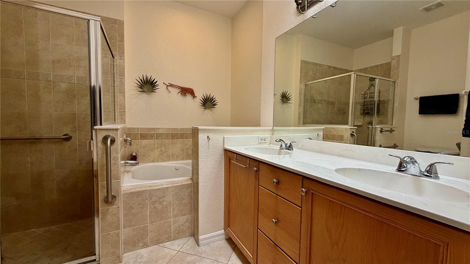 Villa at 433 N TANGERINE SW, VERO BEACH, photo 22 of 33