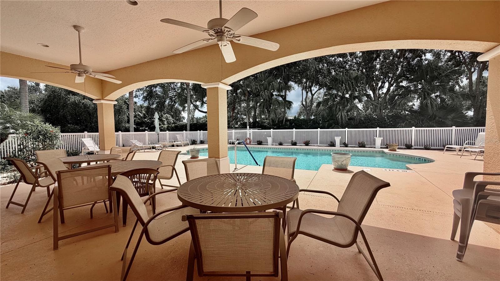 Villa at 433 N TANGERINE SW, VERO BEACH, photo 27 of 33
