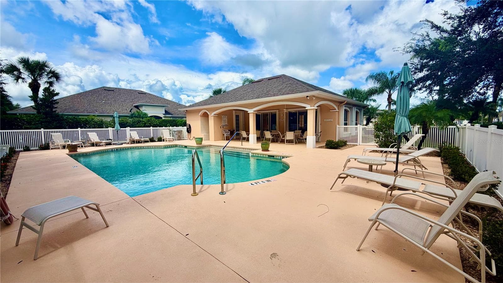 Villa at 433 N TANGERINE SW, VERO BEACH, photo 28 of 33
