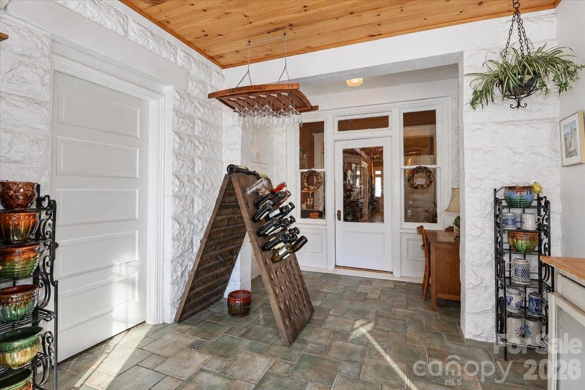 Sunroom - 403 W Front Street, Statesville