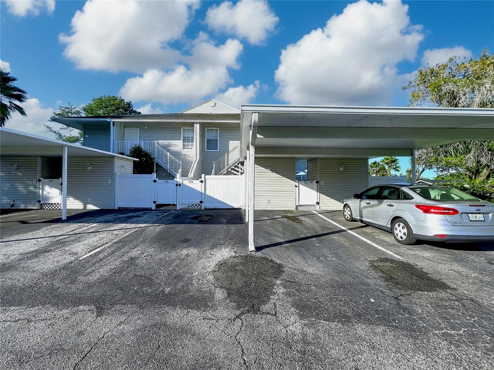 Condominium at 8350 SAVANNAH TRACE CIR #102, TAMPA, photo 14 of 105