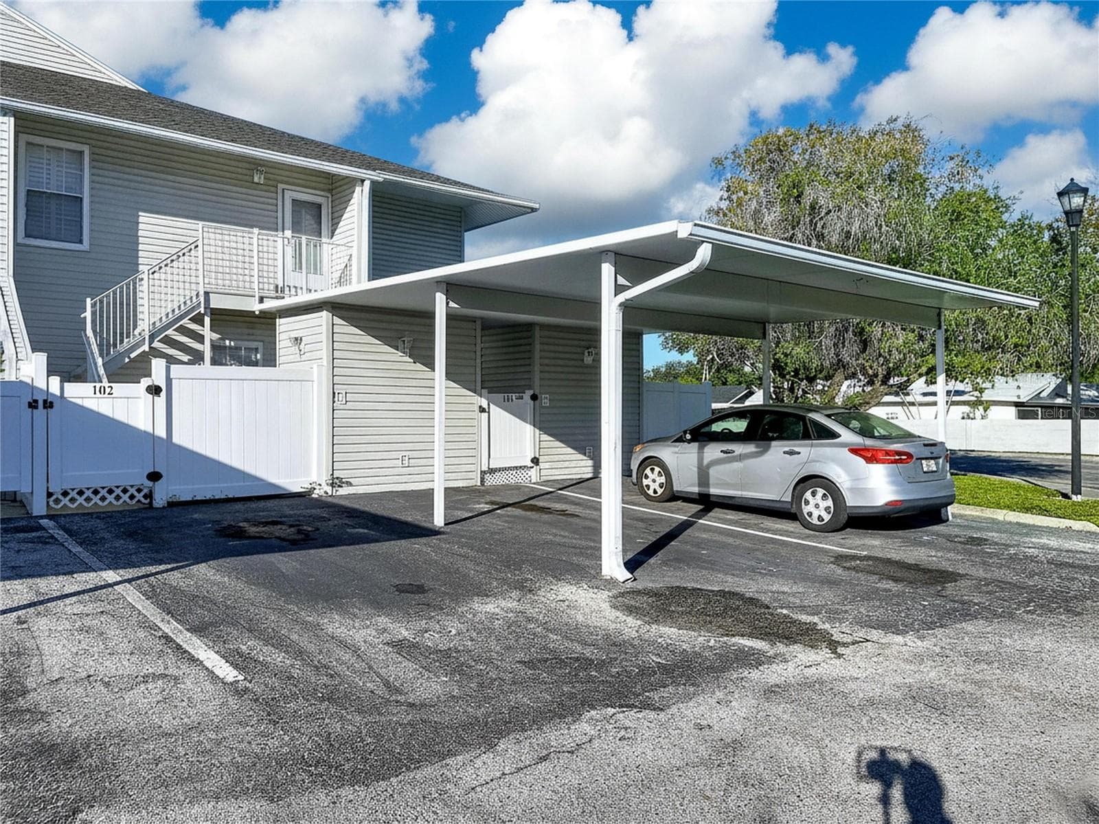 Condominium at 8350 SAVANNAH TRACE CIR #102, TAMPA, photo 16 of 105