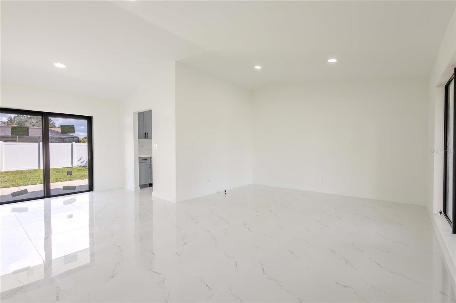 Single Family Residence at 1038 RIDGEWAY DR, NORTH FORT MYERS, photo 4 of 21