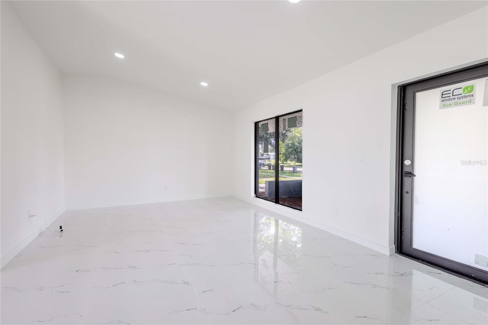 Single Family Residence at 1038 RIDGEWAY DR, NORTH FORT MYERS, photo 12 of 21