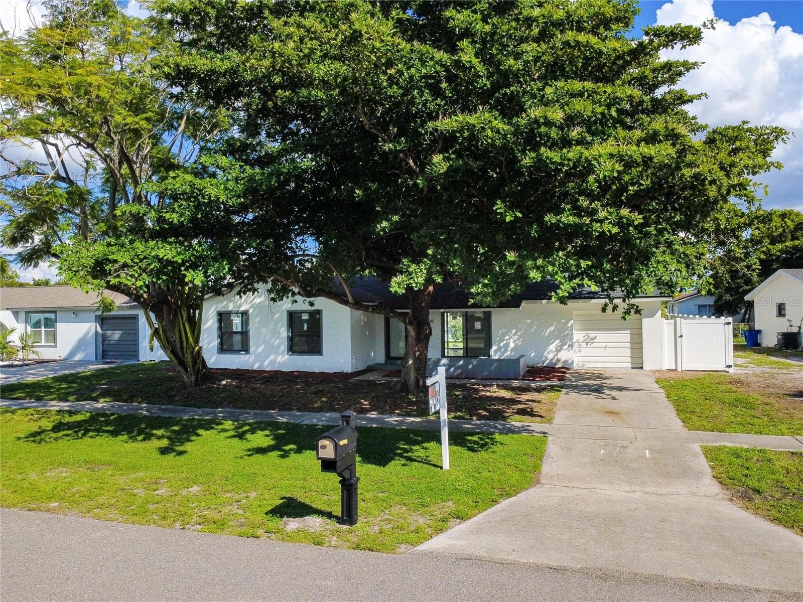 Single Family Residence at 1038 RIDGEWAY DR, NORTH FORT MYERS, photo 14 of 21
