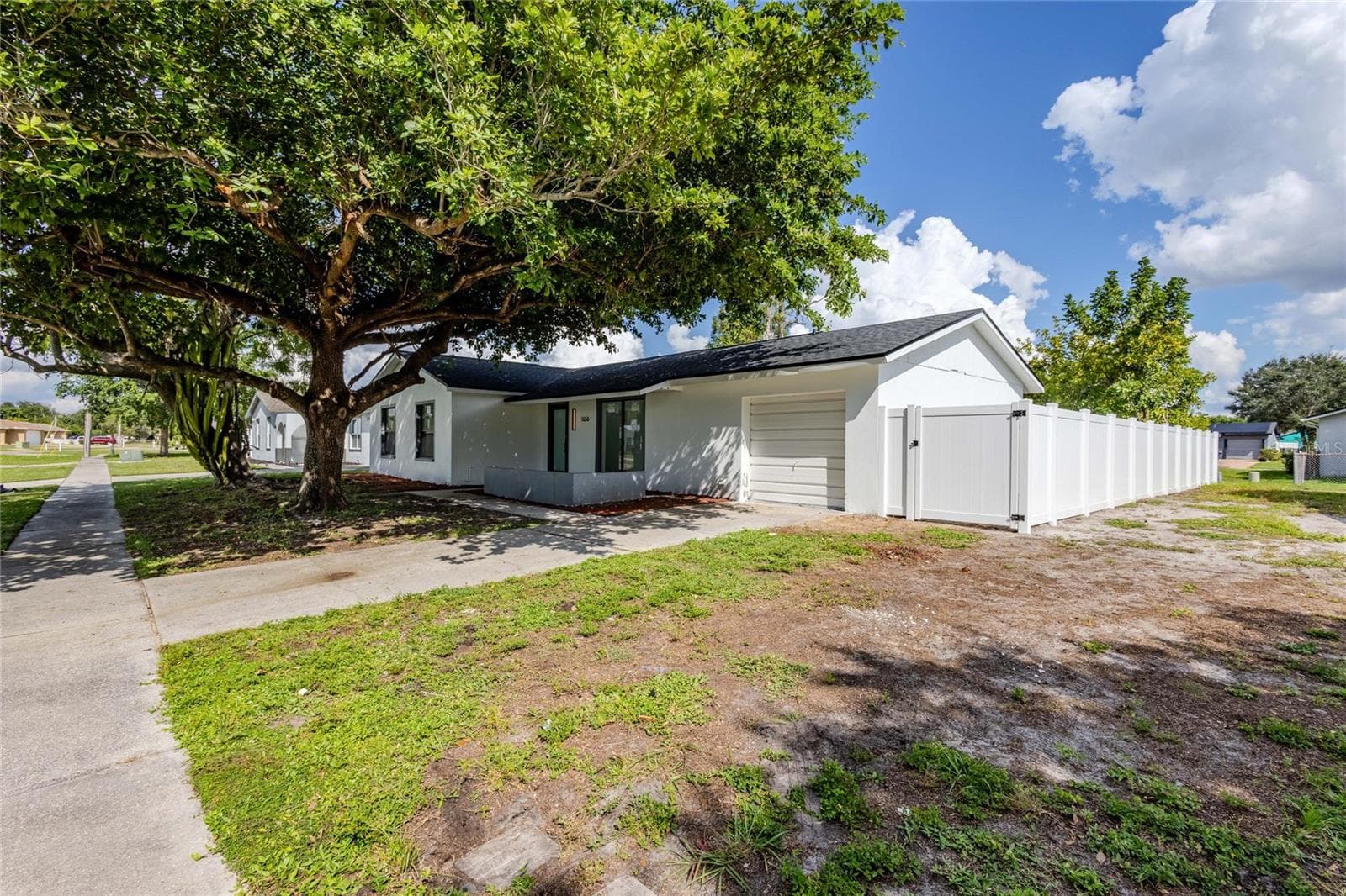 Single Family Residence at 1038 RIDGEWAY DR, NORTH FORT MYERS, photo 19 of 21