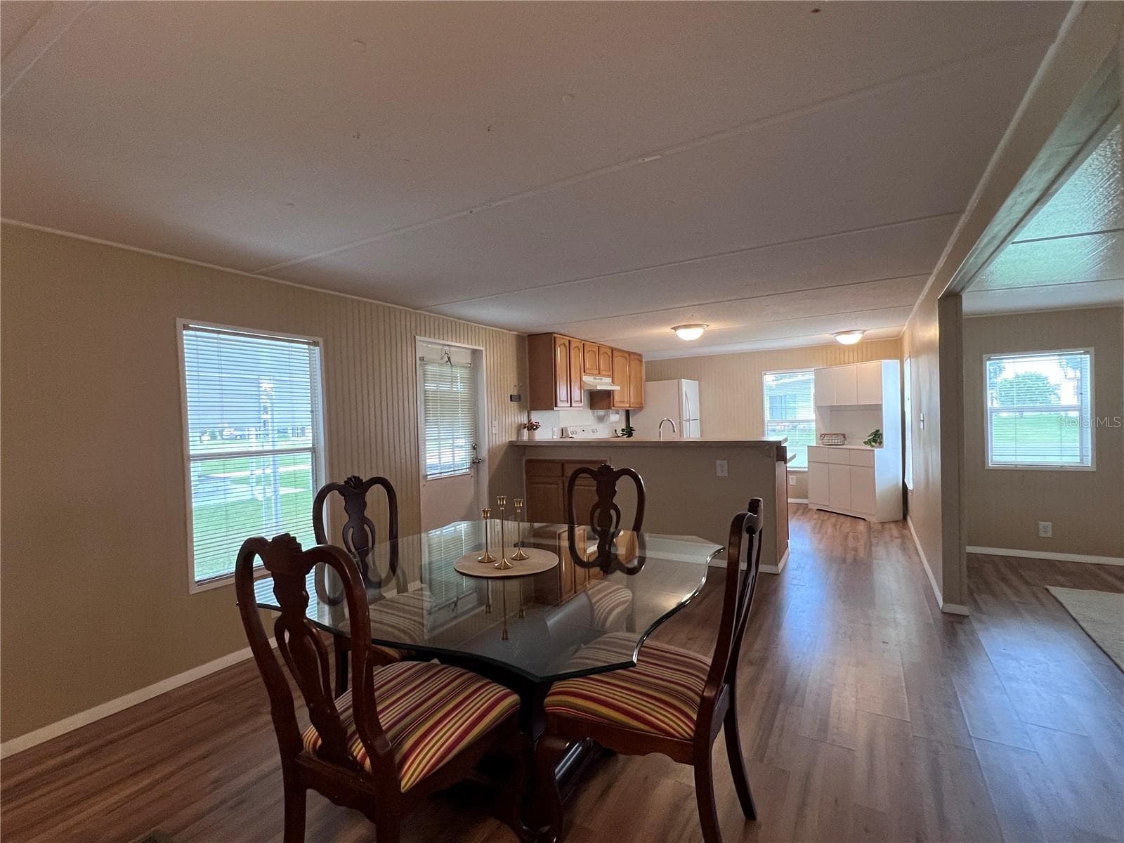 Manufactured Home at 39518 STERLING DR, ZEPHYRHILLS, photo 12 of 27