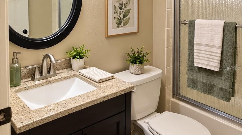 staged hall bath - 9765 FOX CHAPEL RD, TAMPA