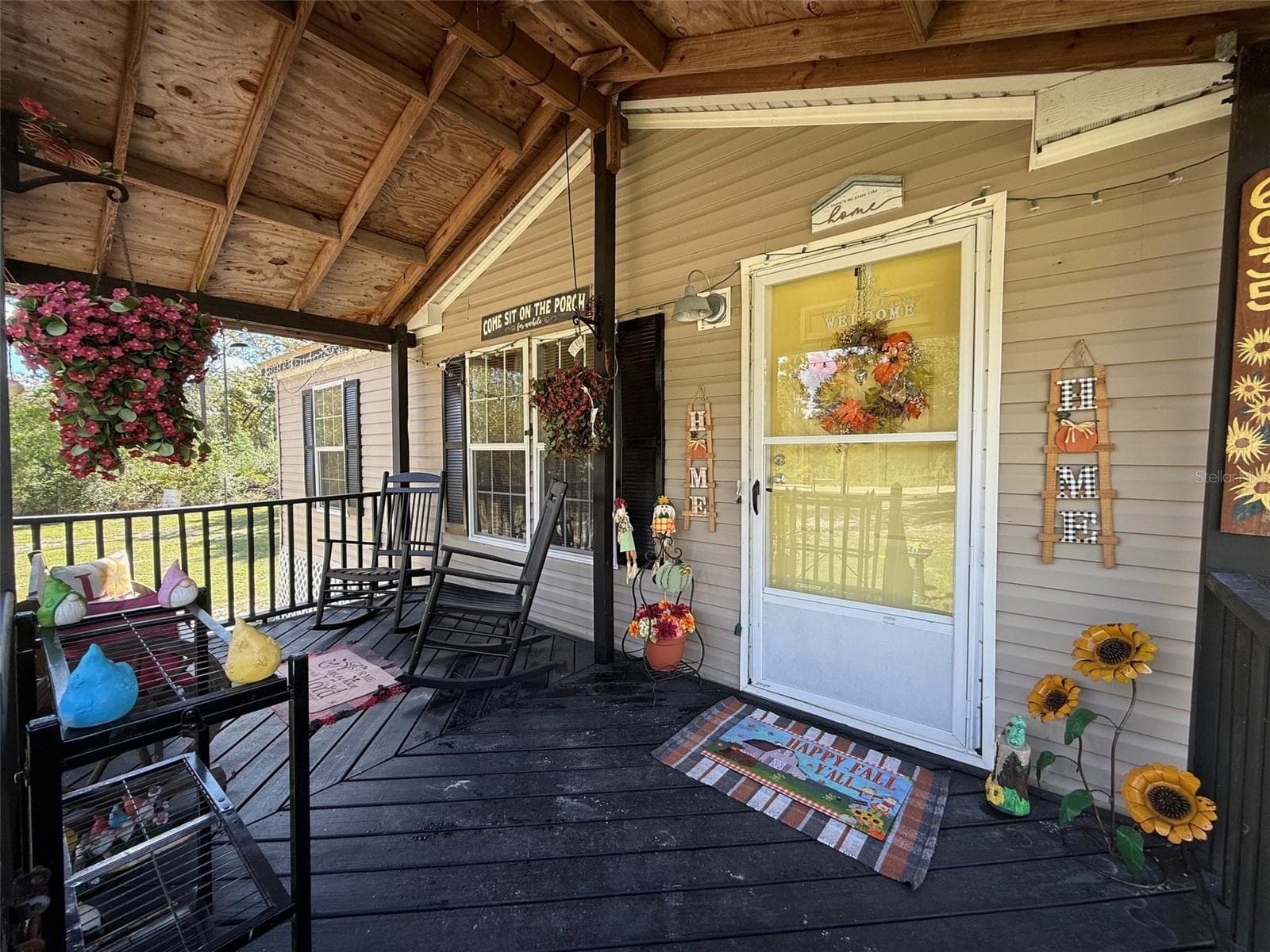 Manufactured Home at 6035 OAK LEAF RD, KEYSTONE HEIGHTS, photo 2 of 44
