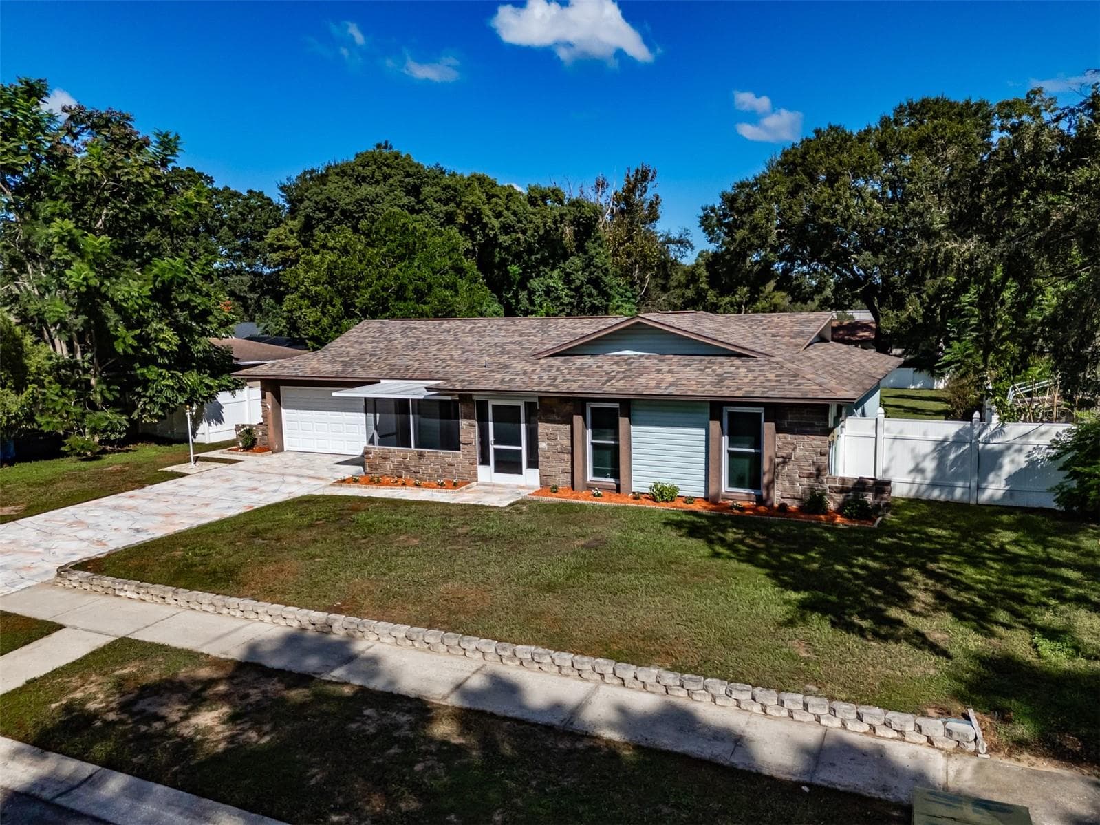 Single Family Residence at 3302 KING RICHARD, SEFFNER, photo 3 of 49